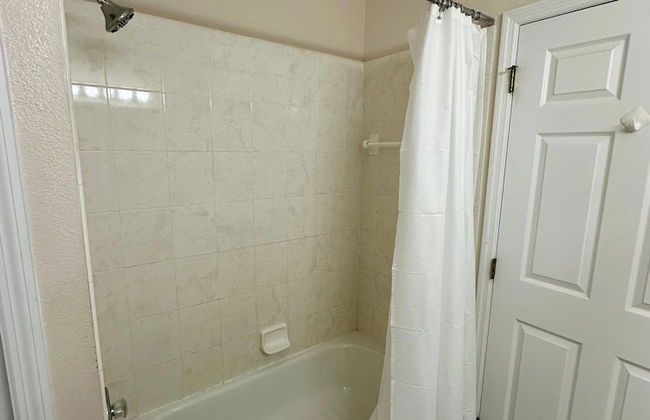 Grand Fabulous 4BR Pool Home Near Disney - Foto 25