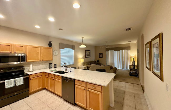 Grand Fabulous 4BR Pool Home Near Disney - Foto 3