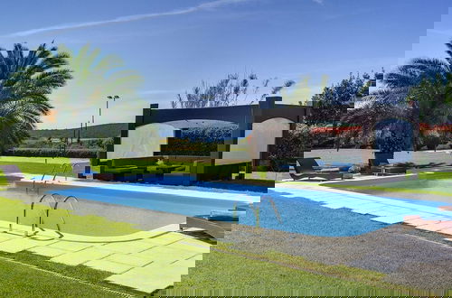 Foto 19 - Luxurious Villa in Pomer with Pool & Hot Tub