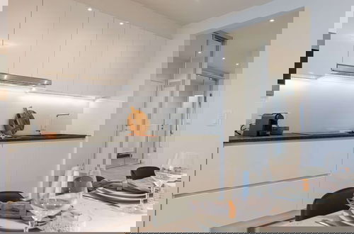 Foto 5 - Sea View Apartment With Parking