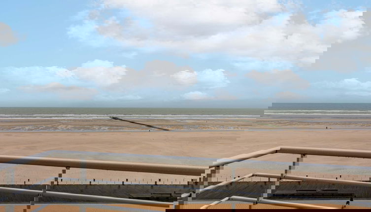 Foto 1 - Sea View Apartment With Parking