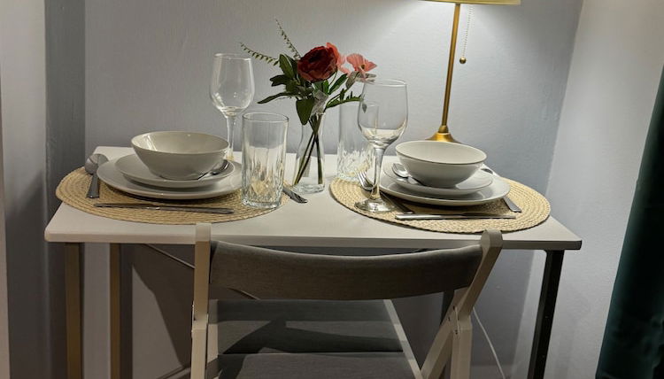 Photo 1 - Charming London Apartment Near Notting Hill