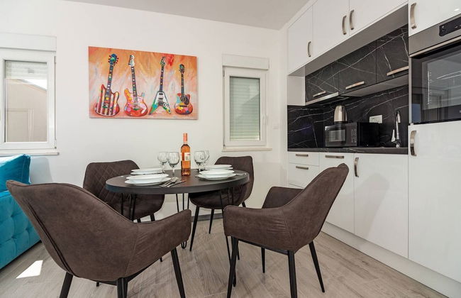 Modern Apartments With Private Balcony Kaštel Novi - Foto 46