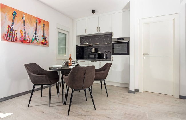 Modern Apartments With Private Balcony Kaštel Novi - Foto 45