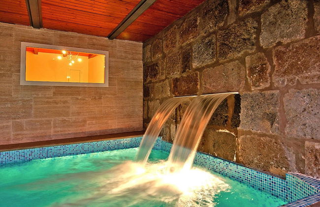 Villa With Pool and Beautiful Architecture - Foto 19