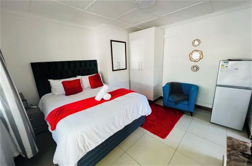 Photo 5 - Safi Self-Catering Suites
