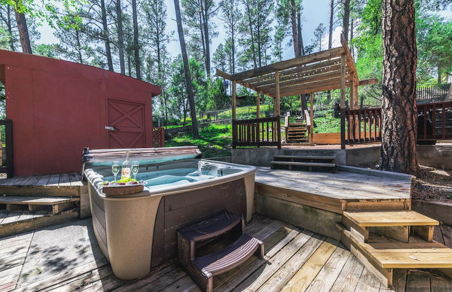 Midtown Lodge - Photo 22