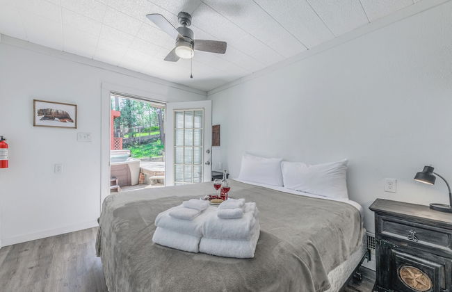 Midtown Lodge - Photo 21