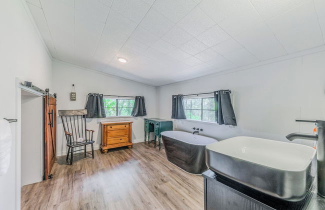 Midtown Lodge - Photo 20