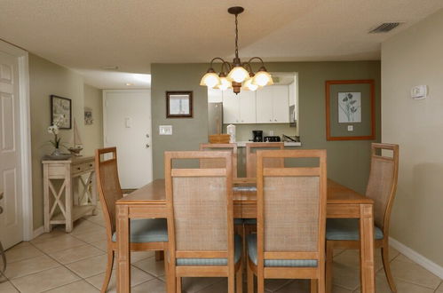 Photo 19 - 6415 Midnight Pass Road Unit ph8