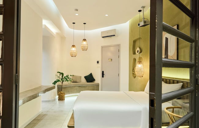 KIN WANDER TAN PHONG, THE MOONAGE - Foto 31