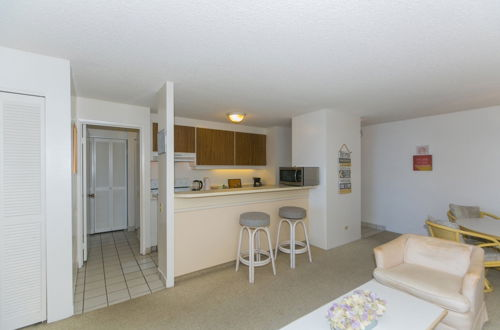 Photo 30 - Discovery Bay One Bedroom Condos with Kitchen & Free Wifi