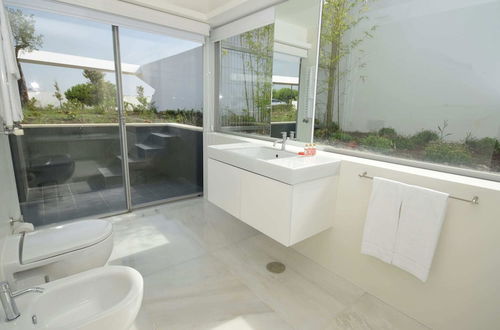 Photo 24 - Modern Villa in Obidos Lisbon With Garden and Pool