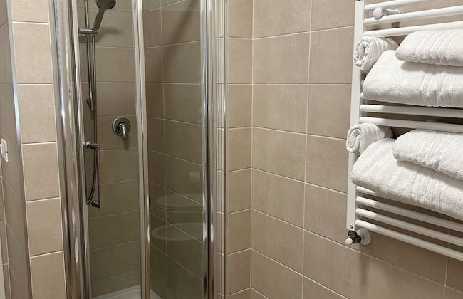 NLM Boutique Suites - Photo 53