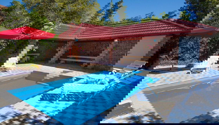 Foto 1 - Apartment With Terrace, Sea View, Pool & Outdoor Kitchen
