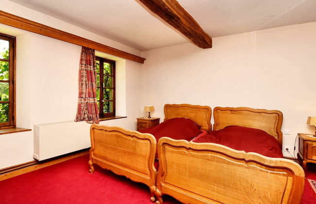 Magnificent Holiday Home in Baronville With Heated Pool & Billiards - Foto 11