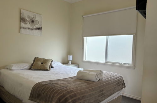 Photo 2 - Werribee Short Stay Villas & Accommodation