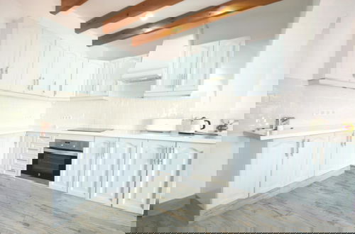 Foto 17 - Rosal in El Tosalet With 5 Bedrooms and 3 Bathrooms