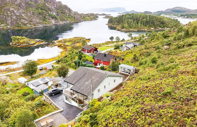 10 Person Holiday Home in Kalvag-by Traum - Photo 1