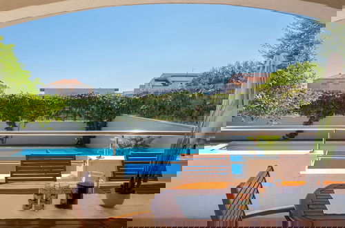 Foto 31 - Sunshine Holiday Home