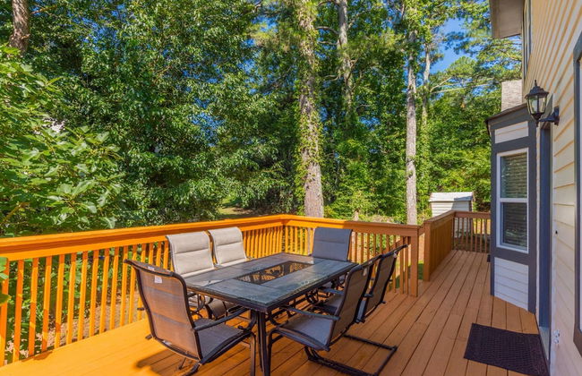 Beautiful Large Newly Renovated 5 Bedroom House - Photo 61