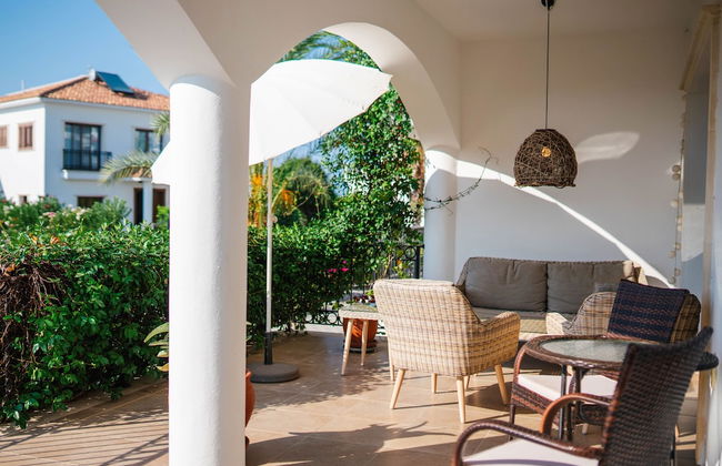 Sunny and Family Friendly Apartment Directly at the Pool - Foto 59