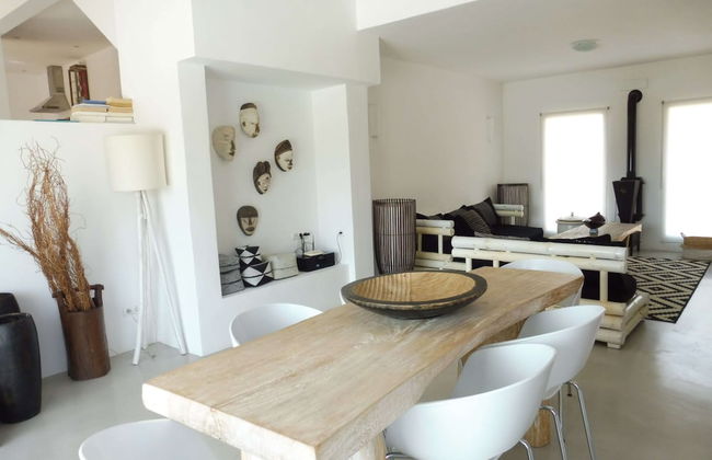 Villa in Cala Tarida With Private Pool & Sea View - Foto 28