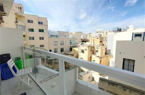 Photo 12 - Remarkable 2-bed Apartment in St Julians