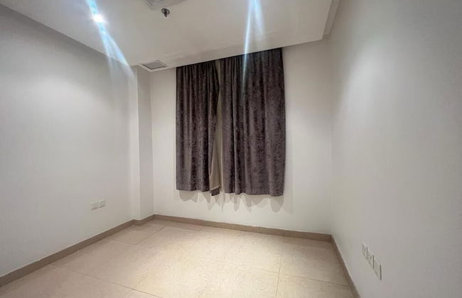 White luxury Suite hotel - Photo 15