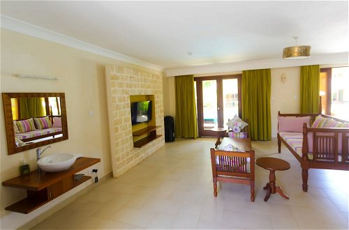 Photo 19 - Luxury Private Villas in Diani Beach, Mombasa Kenya