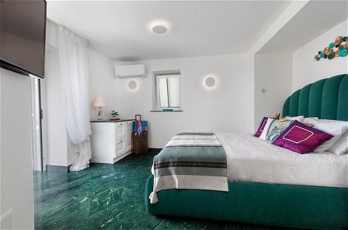 Foto 21 - JJ Capri in Capri With 2 Bedrooms and 2 Bathrooms