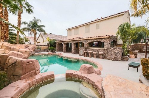 Photo 1 - Luxury Estate 4bdrm Pool Spa Oasis Pets Welcome