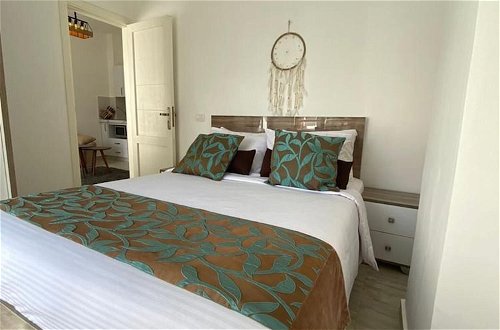 Photo 2 - Elegant and Welcoming one Bedroom Apartment