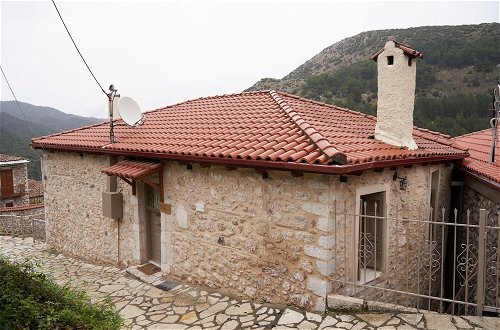 Foto 7 - Dandy Villas Dimitsana - a Family Ideal Charming Home in a Quaint Historic Neighborhood - 2 Fireplaces for Romantic Nights