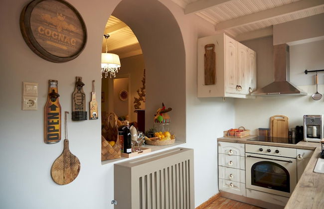 Dandy Villas Dimitsana - a Family Ideal Charming Home in a Quaint Historic Neighborhood - 2 Fireplaces for Romantic Nights - Foto 35