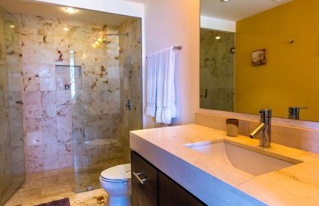 The Elements Oceanfront & Beachside Condo Hotel - Foto 52