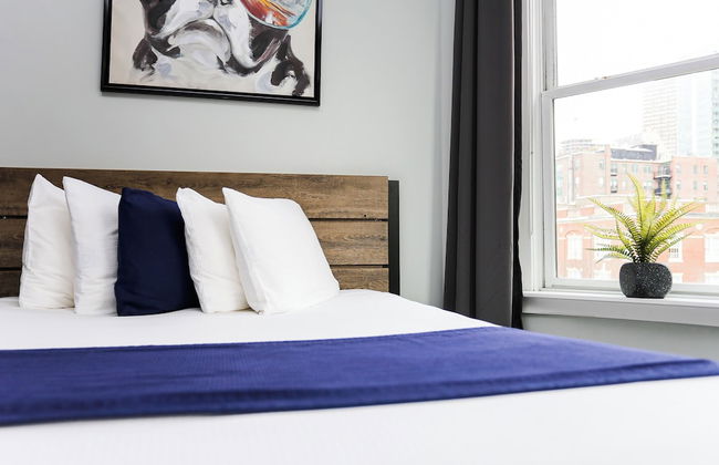Maverick Suites at 245 Newbury St - Foto 46