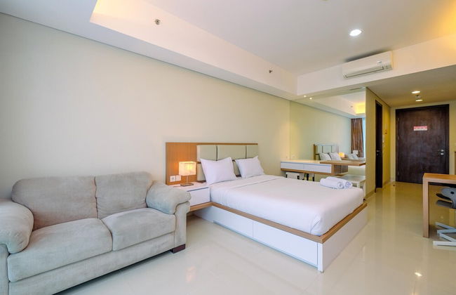 Cozy Living And Spacious Studio At 28Th Floor Kemang Village Apartment - Foto 2