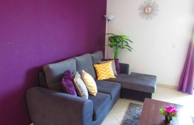 Cozy 1 bed Apartment With Garden and Pool View - Photo 7