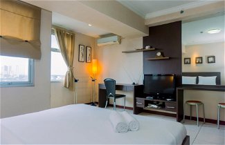 Photo 2 - Modern Look And Comfy Studio Great Western Resort Apartment