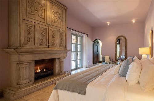 Foto 36 - Holt - Magnificent 6BR Villa in Malanquin