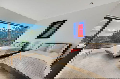 Foto 24 - Modern 7BR Villa w Stunning Views of Golf Course