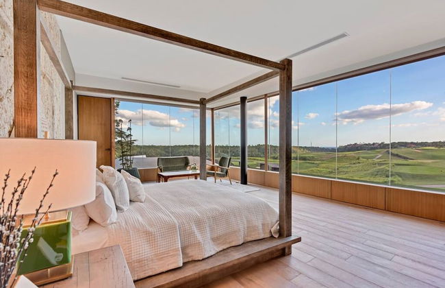 Modern 7BR Villa w Stunning Views of Golf Course - Foto 21