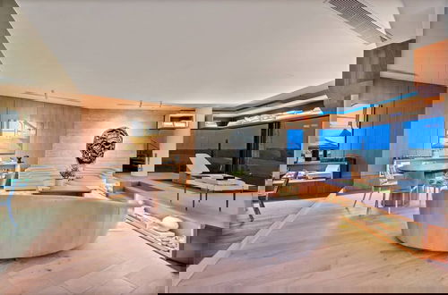 Foto 44 - Modern 7BR Villa w Stunning Views of Golf Course