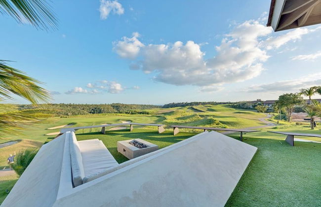 Modern 7BR Villa w Stunning Views of Golf Course - Foto 39