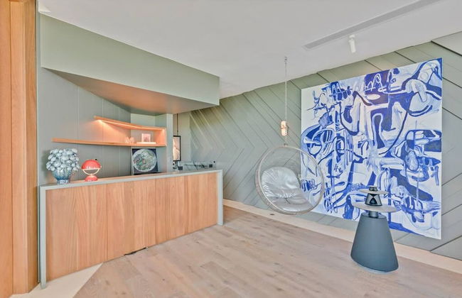 Modern 7BR Villa w Stunning Views of Golf Course - Foto 15