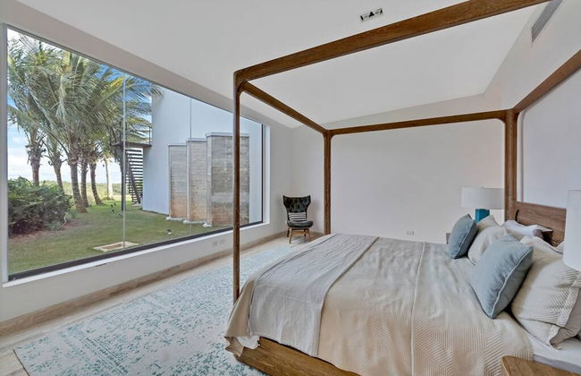 Modern 7BR Villa w Stunning Views of Golf Course - Foto 32