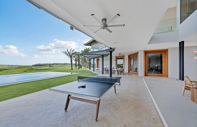 Modern 7BR Villa w Stunning Views of Golf Course - Foto 4