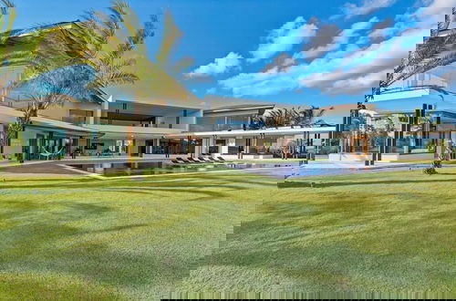 Foto 6 - Modern 7BR Villa w Stunning Views of Golf Course