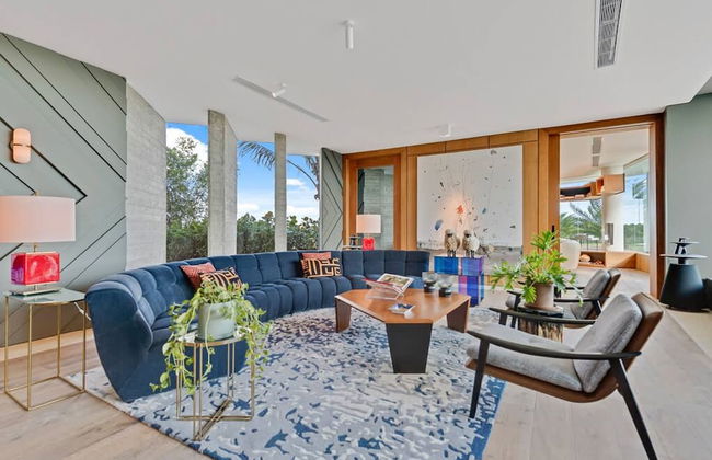 Modern 7BR Villa w Stunning Views of Golf Course - Foto 12